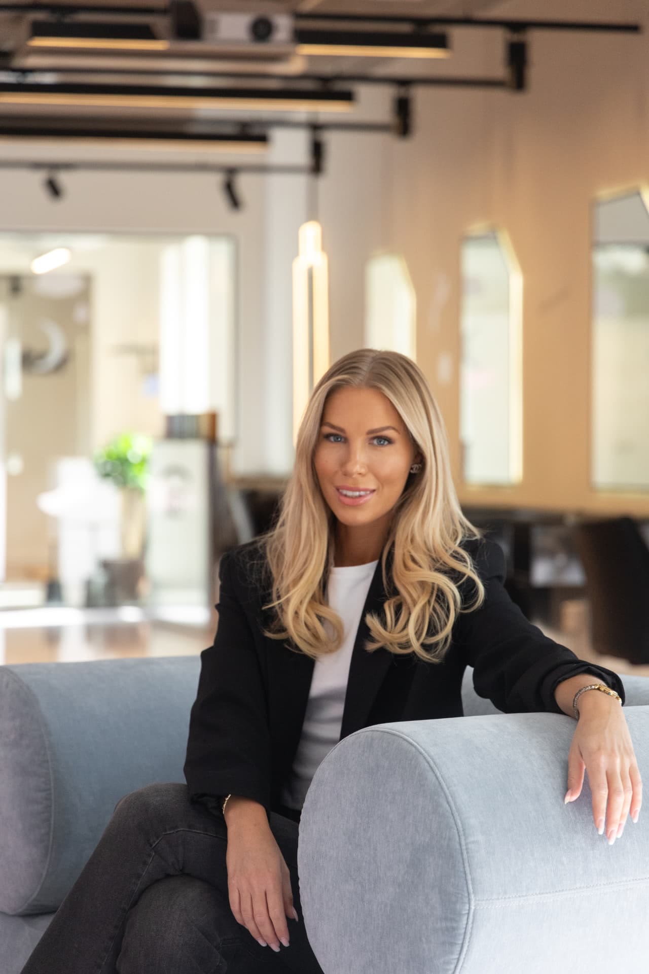 Josefin Milani in the studio